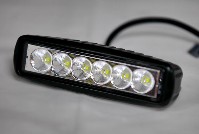 Фара противотуманная светодиодная OFF ROAD 16997 18W ближний свет